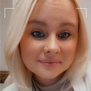 Meet your Posher, Lacey